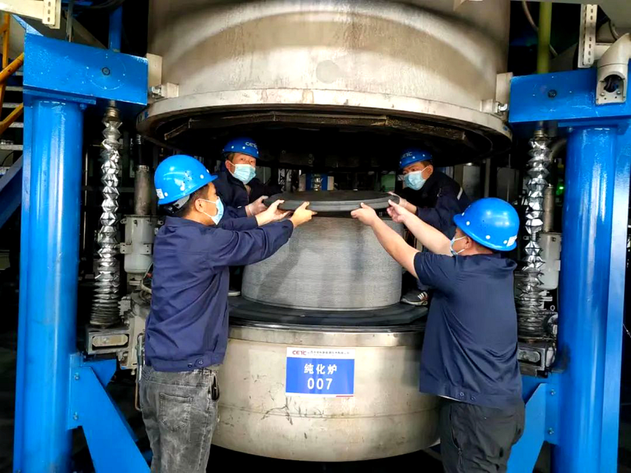 中電科新能源全力滿足訂單生產(chǎn).jpg 中電科新能源全力滿足訂單生產(chǎn).jpg